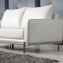 Global Blanche White Loveseat