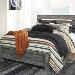 Ashley Beds Cazenfeld Queen Panel Bed