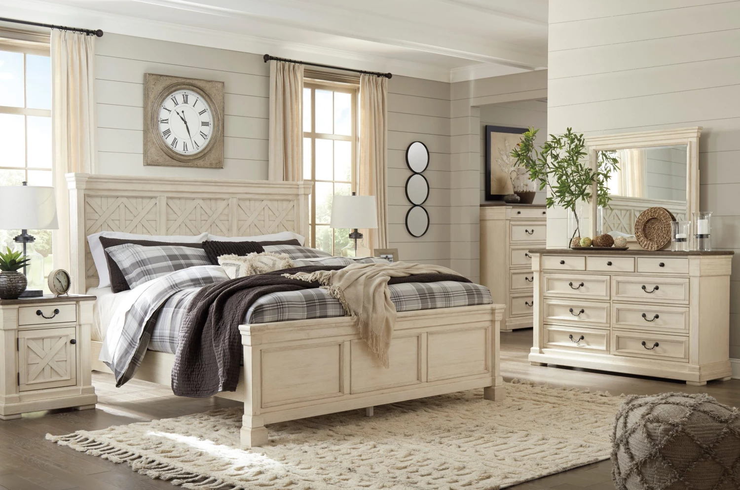 Ashley Bolanburg Antique White Queen Panel Bed Set 1 Ashley Bolanburg Antique White Queen Panel Bed Set