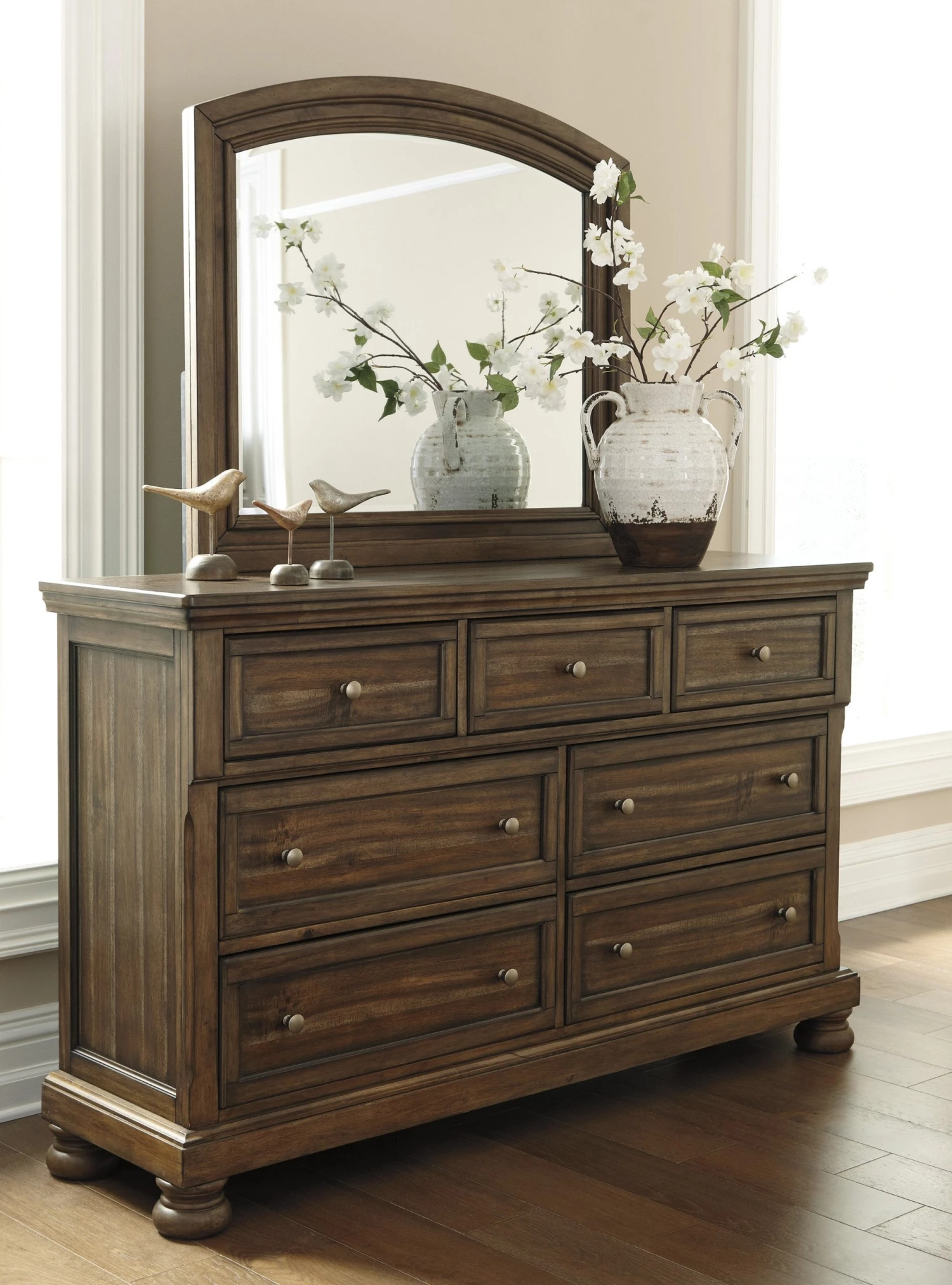 Ashley Flynnter Dresser And Mirror Dressers 1 Ashley Flynnter Dresser And Mirror Dressers
