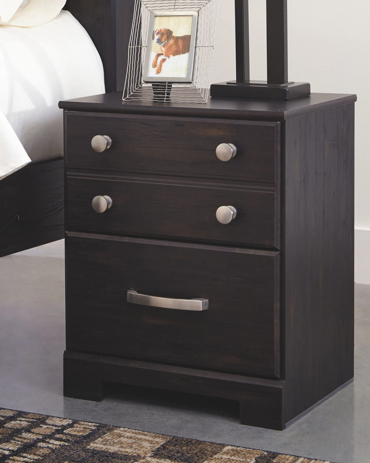 Ashley Reylow Dark Brown Queen Poster Bed With Dresser Mirror & Nightstand 2 Ashley Reylow Dark Brown Queen Poster Bed With Dresser Mirror & Nightstand