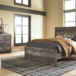 Ashley Bedroom Wynnlow Gray King Bed W/ Dresser Mirror & Nightstand